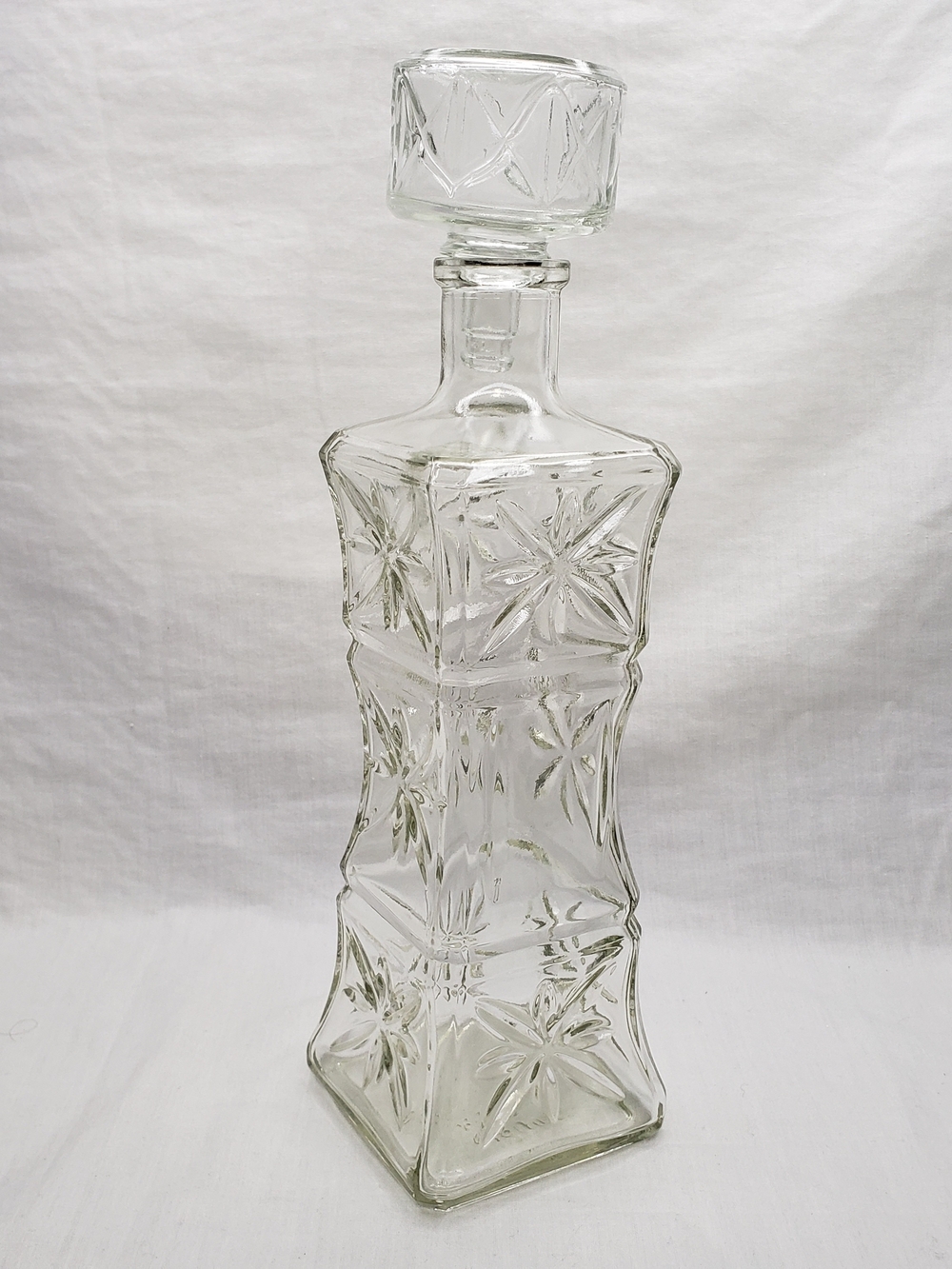 Vintage Clear Glass Decorative Decanter with Starburst Motif - Vintage